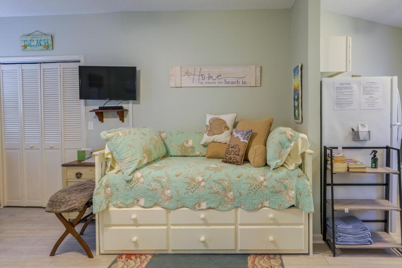 Sneads Ferry Vacation Rental Studio With Water Views Bagian luar foto