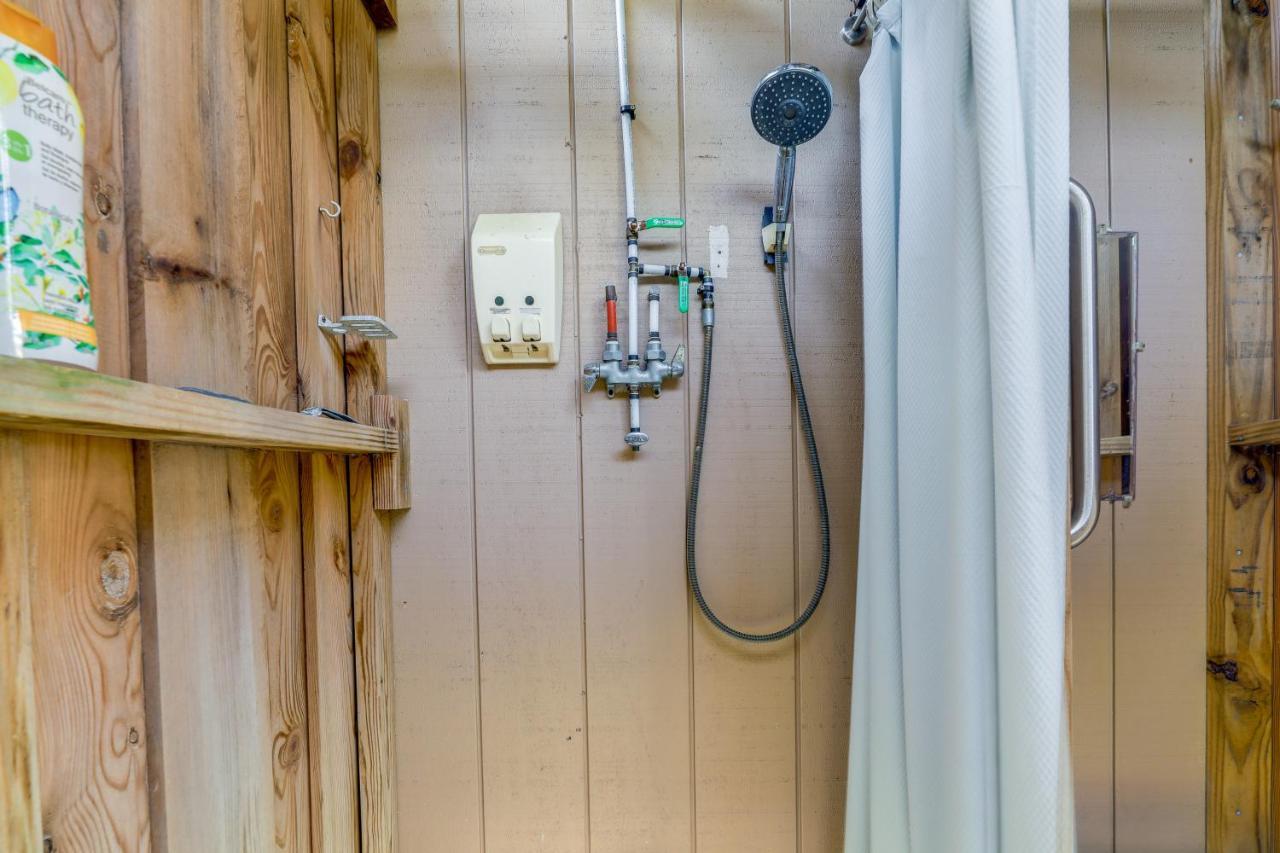 Sneads Ferry Vacation Rental Studio With Water Views Bagian luar foto