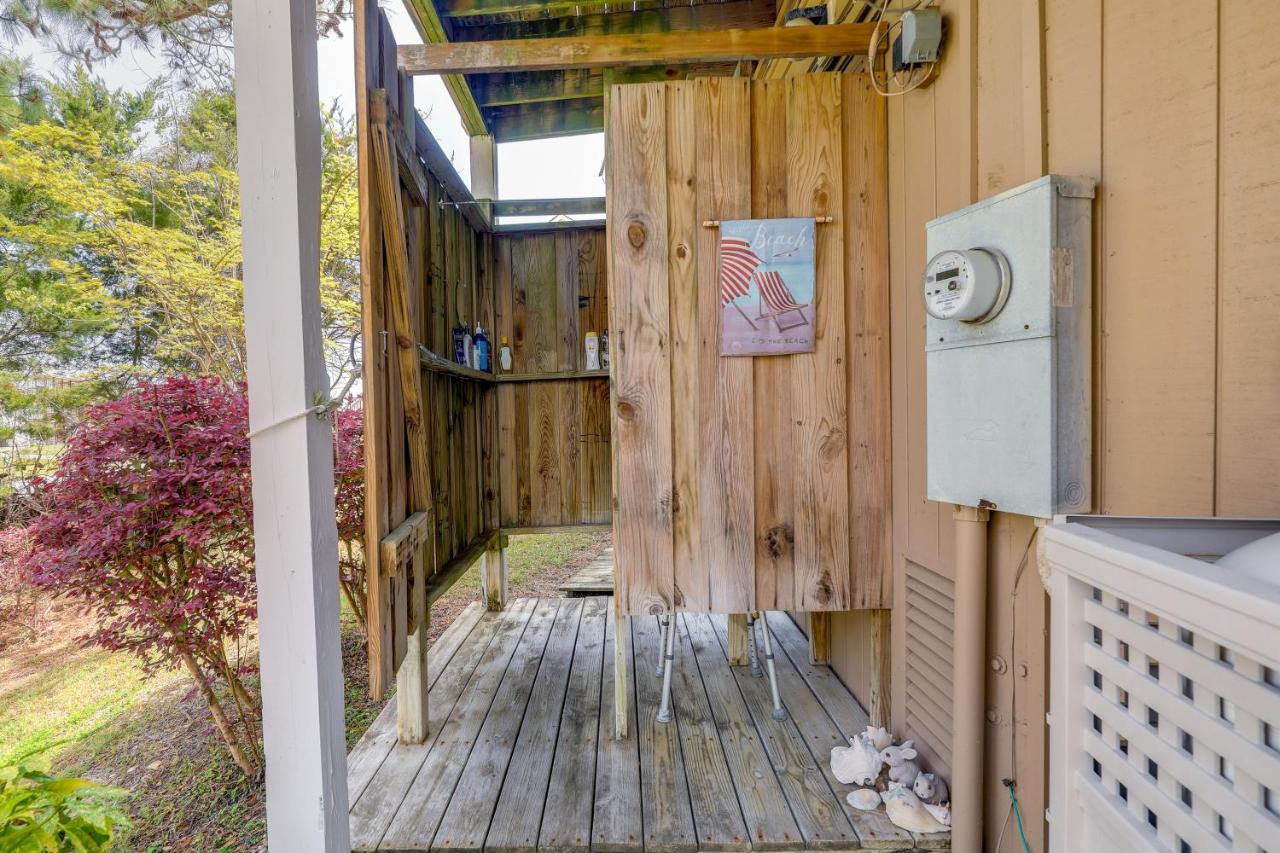 Sneads Ferry Vacation Rental Studio With Water Views Bagian luar foto